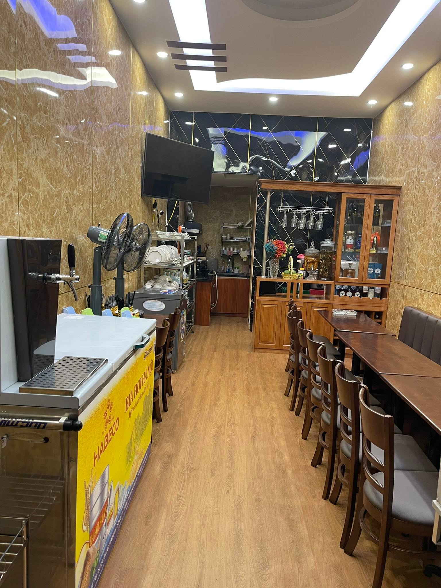 bia hơi 183 hoàng hoa thám tại