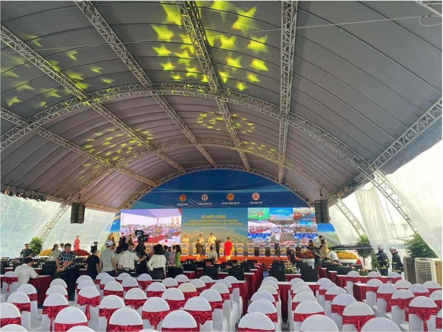 khởi công
